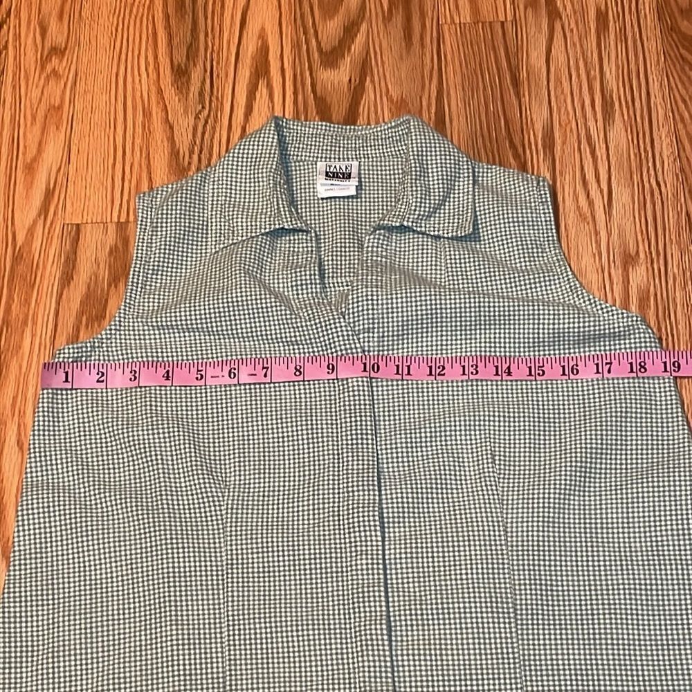 Sleeveless Button Up Maternity Shirt - Picture 2 of 7
